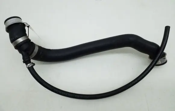 Mercedes-Benz CLS C219 Engine coolant pipe/hose A2115017782