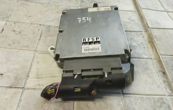 Mazda 6 Engine control unit/module 2758006251 RF5P18881