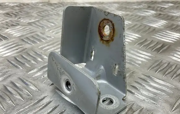 Audi TT TTS Mk2 Fender mounting bracket 8J0810660B