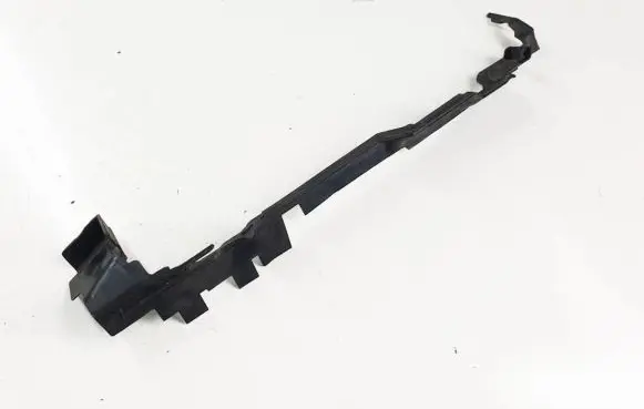 Audi A3 8Y Intercooler air guide/duct channel 8Y0121331D