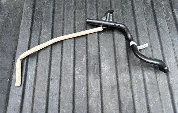 Volvo V60 Engine coolant pipe/hose 32377629 31366615