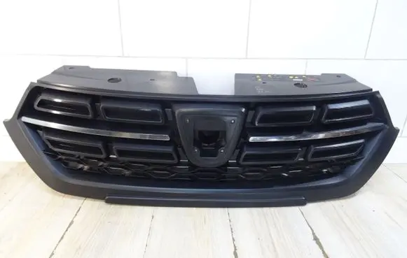 Dacia Logan II Front bumper upper radiator grill 623107630R