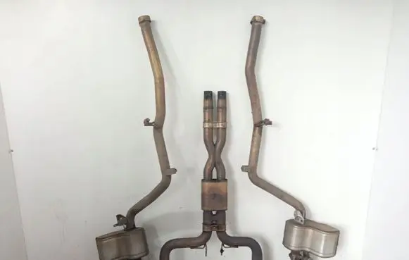 Maserati Ghibli Rear muffler/silencer tail pipe 