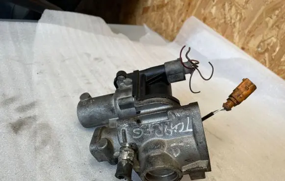 Audi Q7 4L Other engine bay part