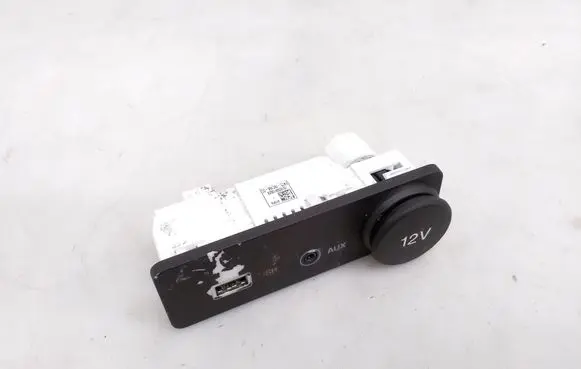 Land Rover Range Rover Evoque L538 USB socket connector FK7219C166CC