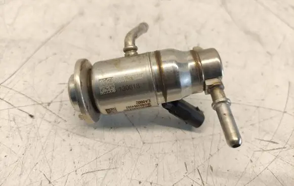 Mercedes-Benz C W205 AdBlue injector A0004904100 EA0002 1817603864202