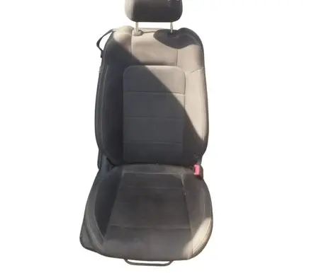 Ford Mustang VI Front passenger seat 
