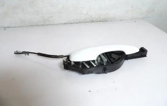 Ford Focus Front door exterior handle JX7B-A219A64-AAH