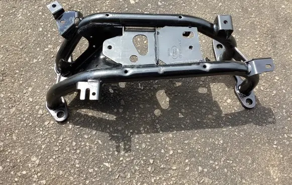 Land Rover Discovery 5 Gearbox mounting bracket PLA5060