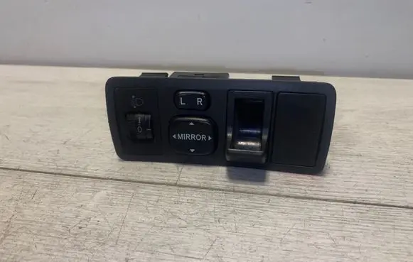 Toyota Corolla E120 E130 Wing mirror switch 183574 777665