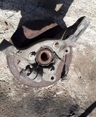 Cadillac BLS Front wheel hub spindle knuckle