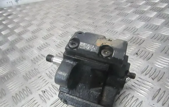 Peugeot 607 Fuel injection high pressure pump 0445010021