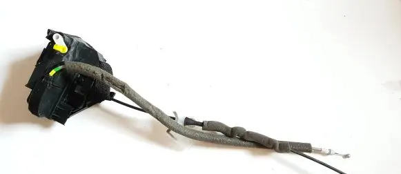 Nissan Qashqai Front door lock N32L