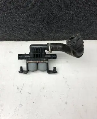 BMW X5 E70 Coolant heater control valve 64116910544