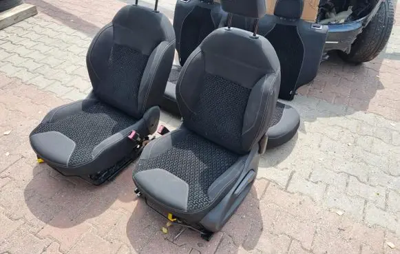 Seat set