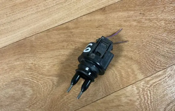 Volkswagen PASSAT B6 Sensor 1J0973202