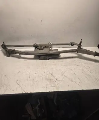 Volvo V70 Front wiper linkage and motor 8624239 150019 16004