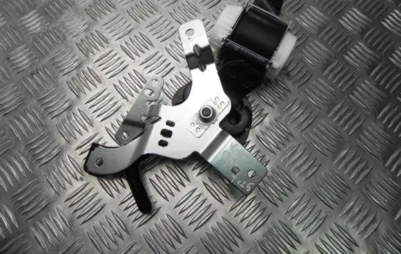 BMW X1 F48 F49 Front seatbelt 34141670B M2155