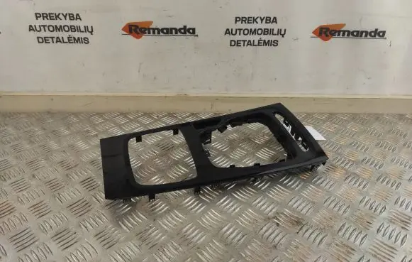 Opel Insignia B Gear shifter surround trim plastic 39126636