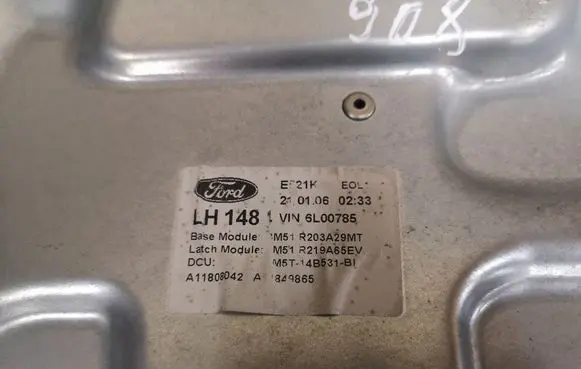 Ford Focus C-MAX Front window lifting mechanism without motor A11808042