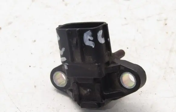 Mitsubishi Eclipse Cross Air pressure sensor 