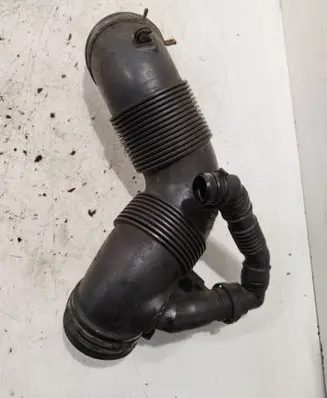 Volkswagen Touran I Air intake hose/pipe 3C0129654N