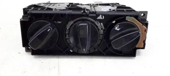 Volkswagen Golf III Climate control unit 1H0819045