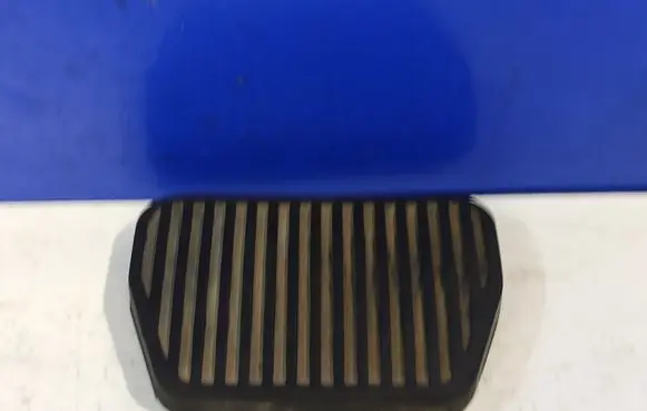 Volvo XC90 Brake pedal 3516078