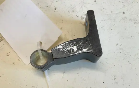 Volvo XC90 Rear door upper hinge 31424587