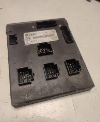 Audi A4 S4 B8 8K Comfort/convenience module 8K0907063 01026001 F005V00753
