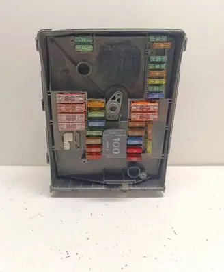 Volkswagen Golf V Fuse module 1K0937125A 017183071
