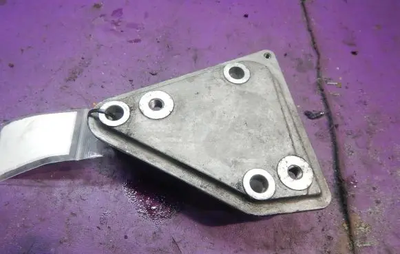 Opel Astra G Engine mounting bracket