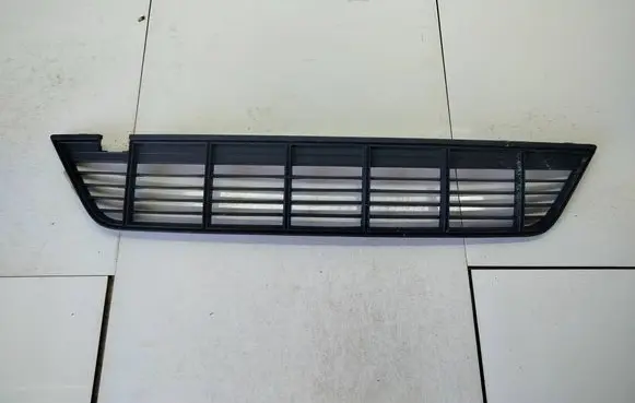 Seat Alhambra (Mk2) Front bumper lower grill 7N5853677