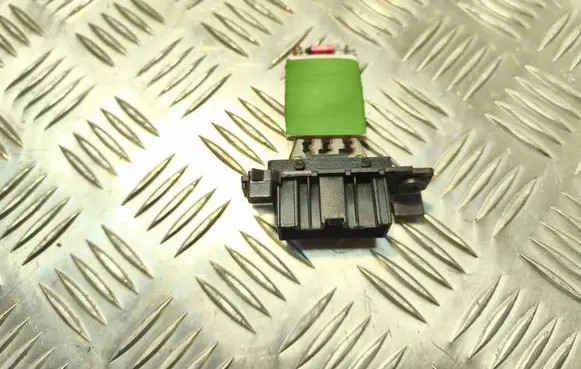 Heater blower motor/fan resistor