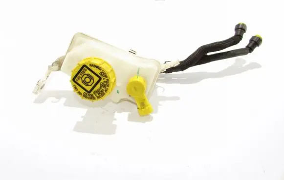 Brake fluid reservoir