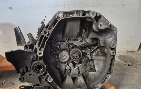 Nissan Note (E11) Manual 6 speed gearbox JRQ8200459875