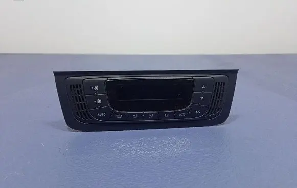 Seat Ibiza IV (6J,6P) Climate control unit 6J0820043E