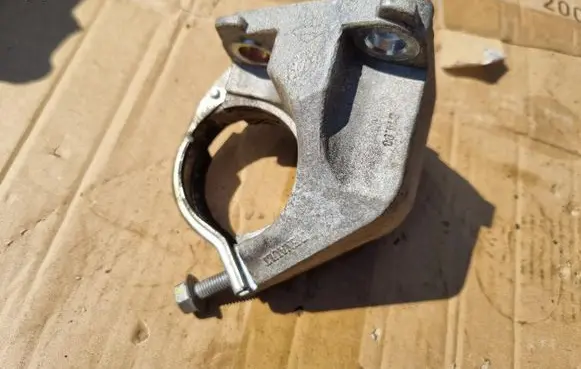 Renault Captur Driveshaft support bearing bracket 