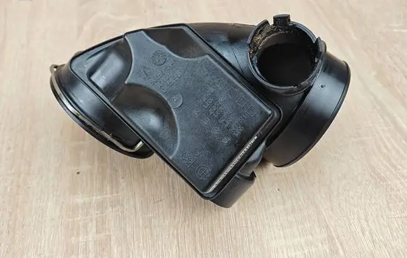 BMW X6 G06 Heat shield in engine bay 8596828