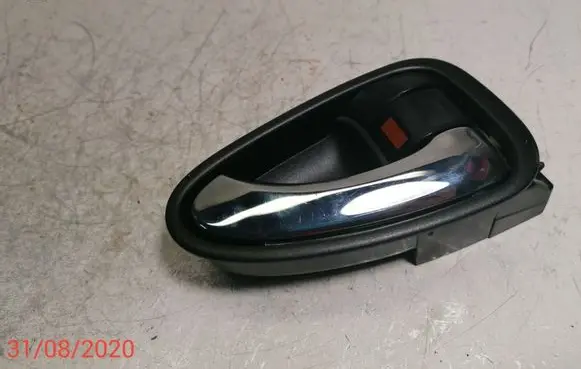 Toyota Avensis T270 Front door interior handle 69205-05051
