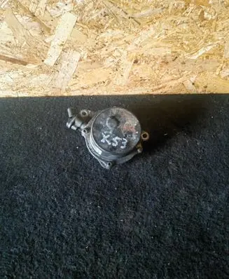 BMW X5 E53 Vacuum pump 7795142