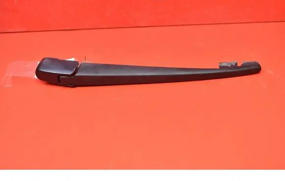 Suzuki Grand Vitara II Rear wiper blade arm