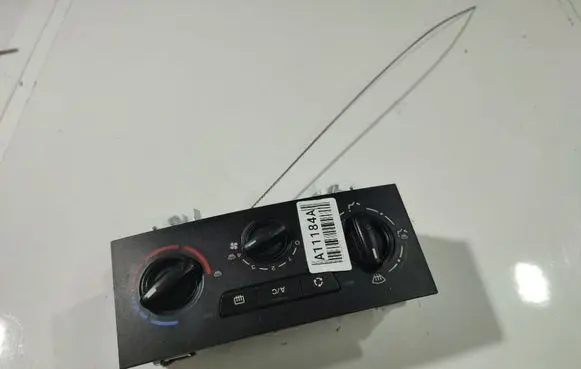 Citroen Berlingo Climate control unit 181440100