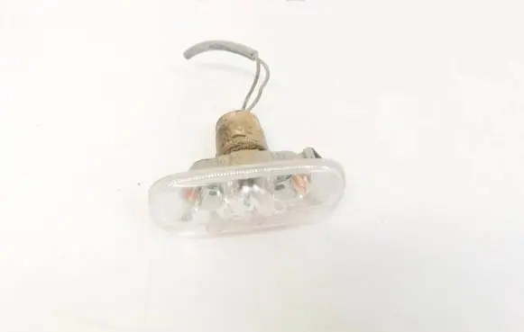 Audi A6 S6 C6 4F Front fender indicator light 8E0949127