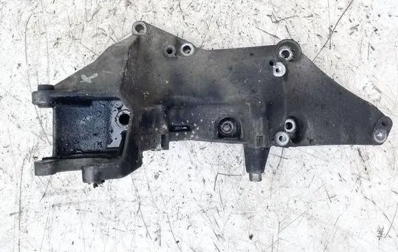 Mitsubishi Space Star Engine mounting bracket 7700115750