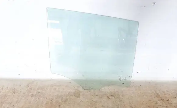 BMW 2 F46 Rear door window glass 