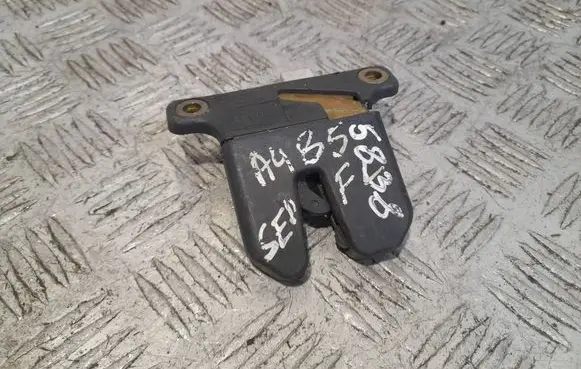 Audi A4 S4 B5 8D Tailgate/trunk/boot lock/catch/latch 3D5827505L