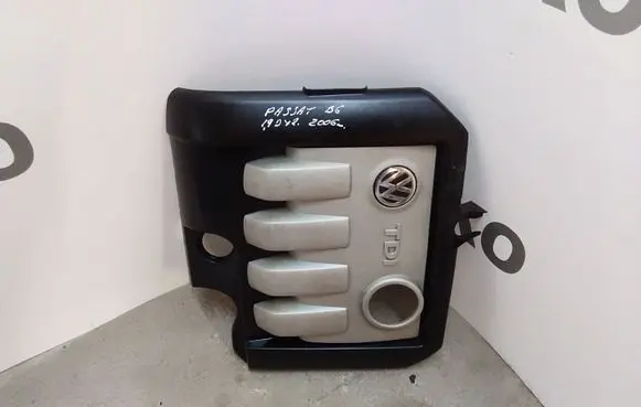 Volkswagen PASSAT B6 Engine cover (trim)