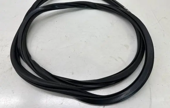 Volkswagen T-Cross Rear door rubber seal (on body) 