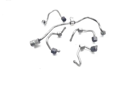 Volvo V40 Fuel injector supply line/pipe 31303505